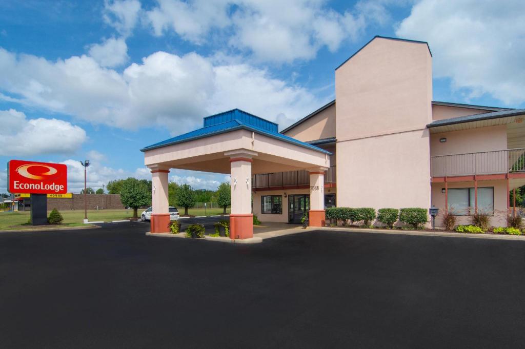 Econo Lodge Rocky Mount - Battleboro Main image 2